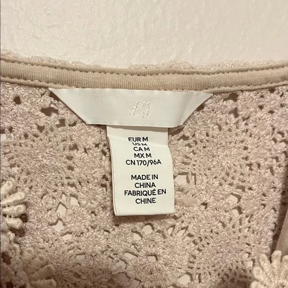 NWOT Beige Floral Crochet Lace Top - Picture 2 of 6